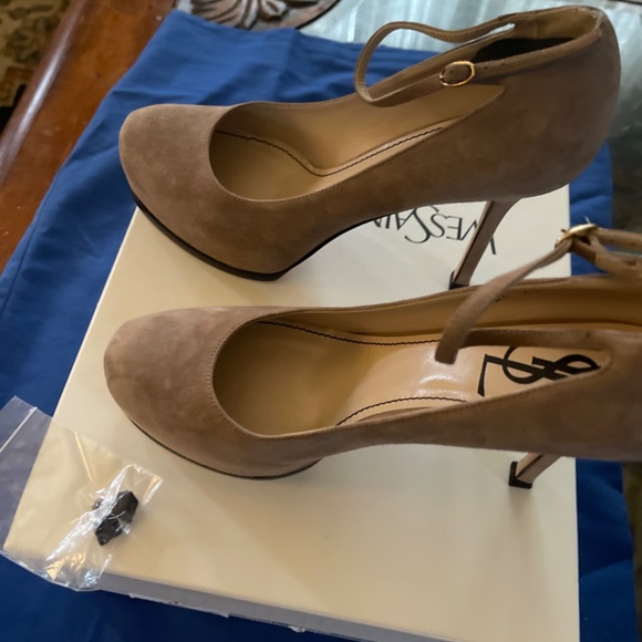 Yves Saint Laurent size 38 Nude shoes brand new never worn - Picture 4 of 7